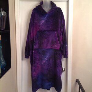 EUC The Comfy Dream Long Galaxy Print